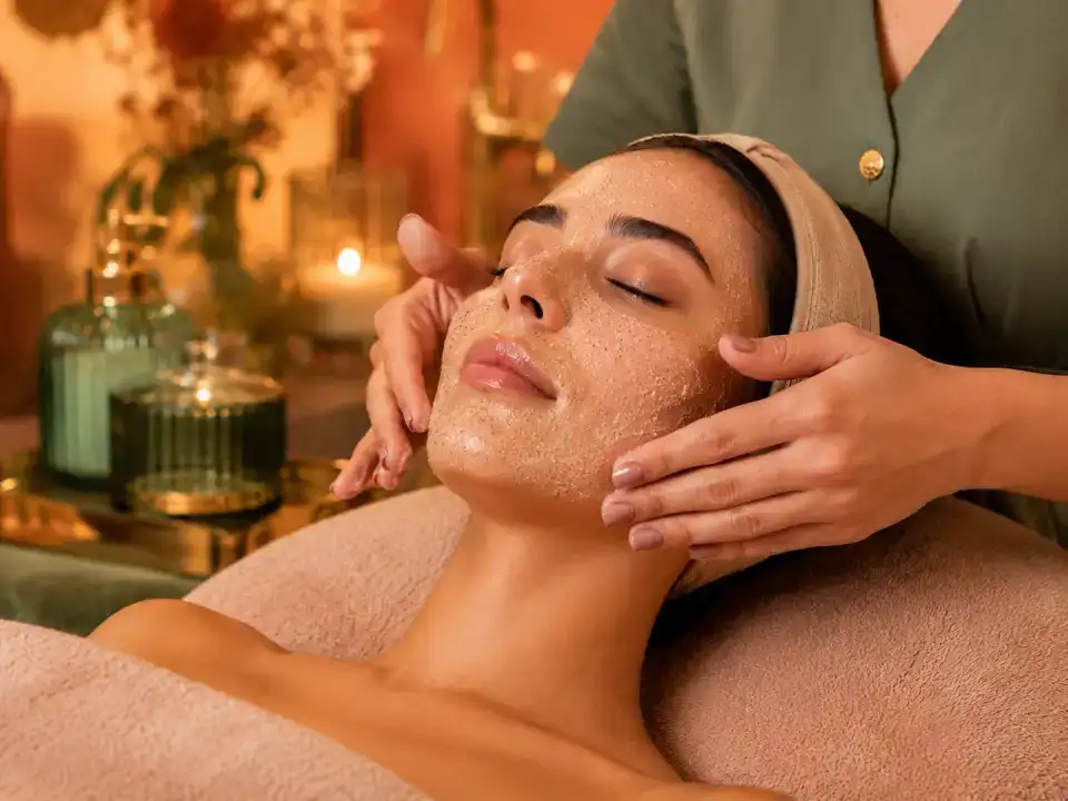 Whitening Facial treatment at Fayna's Beauty Studio Islamabad