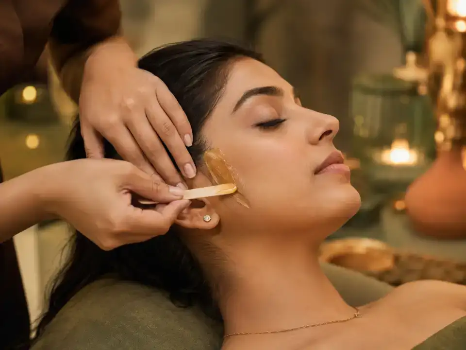 Side Bone Fruit Wax treatment at Fayna's Beauty Studio Islamabad