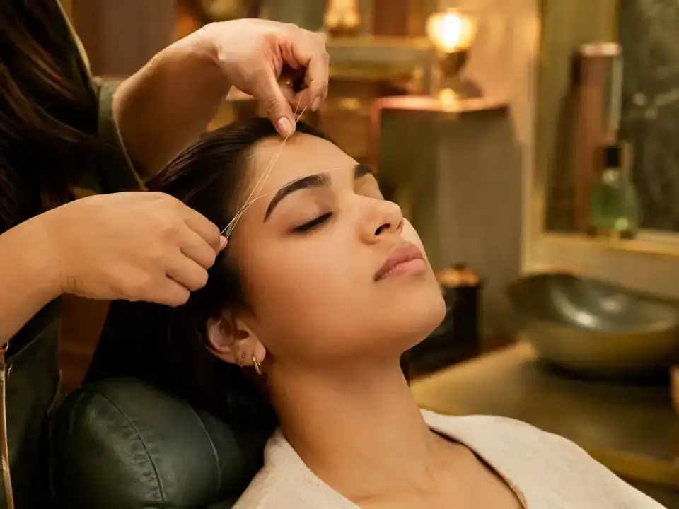 Eyebrows Threading treatment at Fayna's Beauty Studio Islamabad