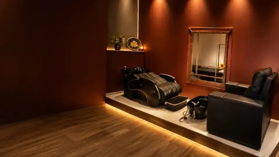 Fayna's Beauty Studio salon